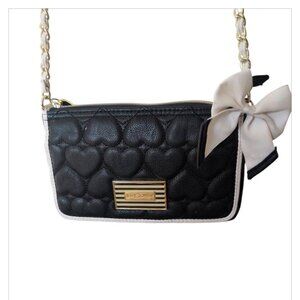 Betsey Johnson Crossbody Purse Black Leather Heart Quilted Gold Chain zip up Bag
